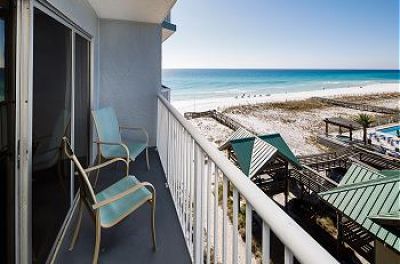 Islander 606 - Chill by the Sea