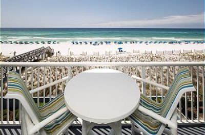 Islander 4002 - Whispering Waves